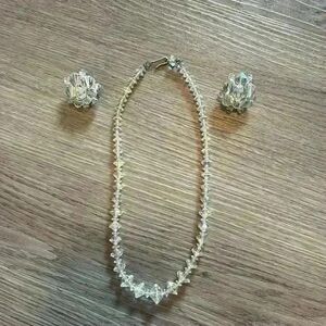 Vintage aurora borealis AB chocker and clip on earring set